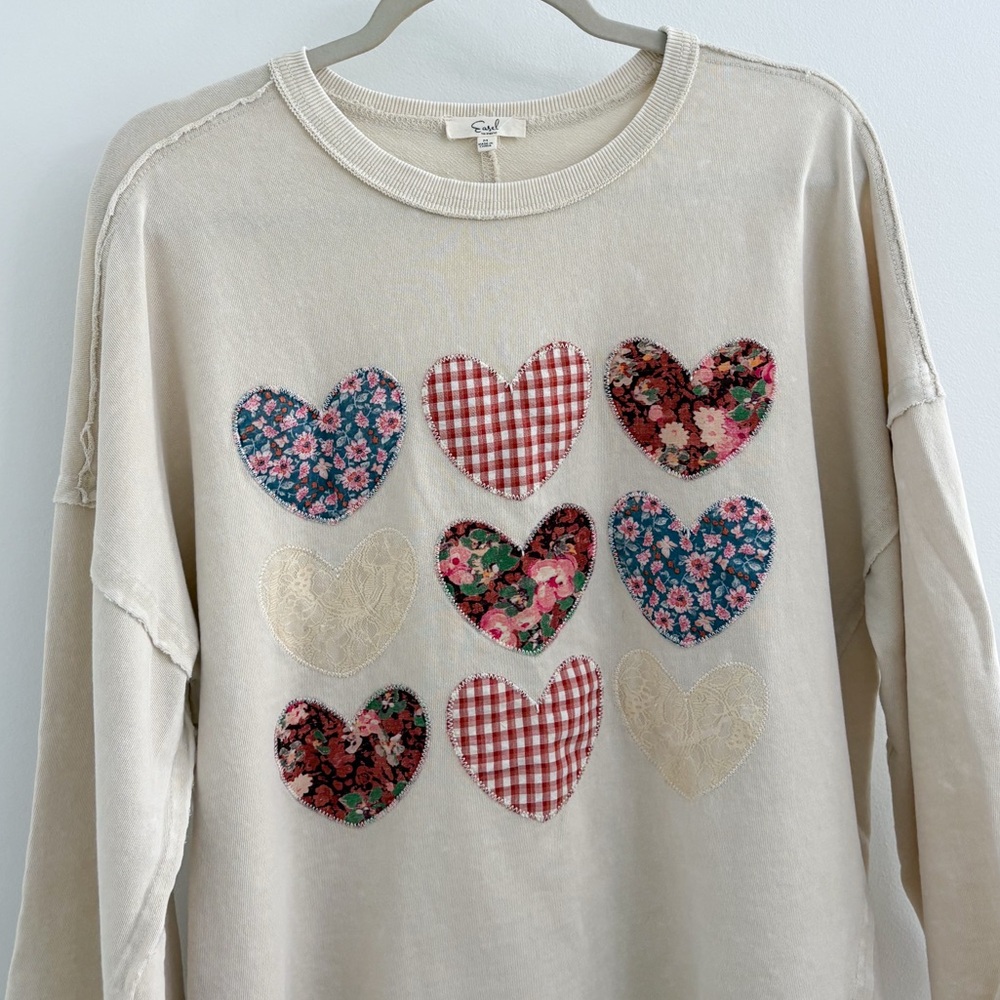 Easel Heart Patch Cotton Tee Medium - image 5